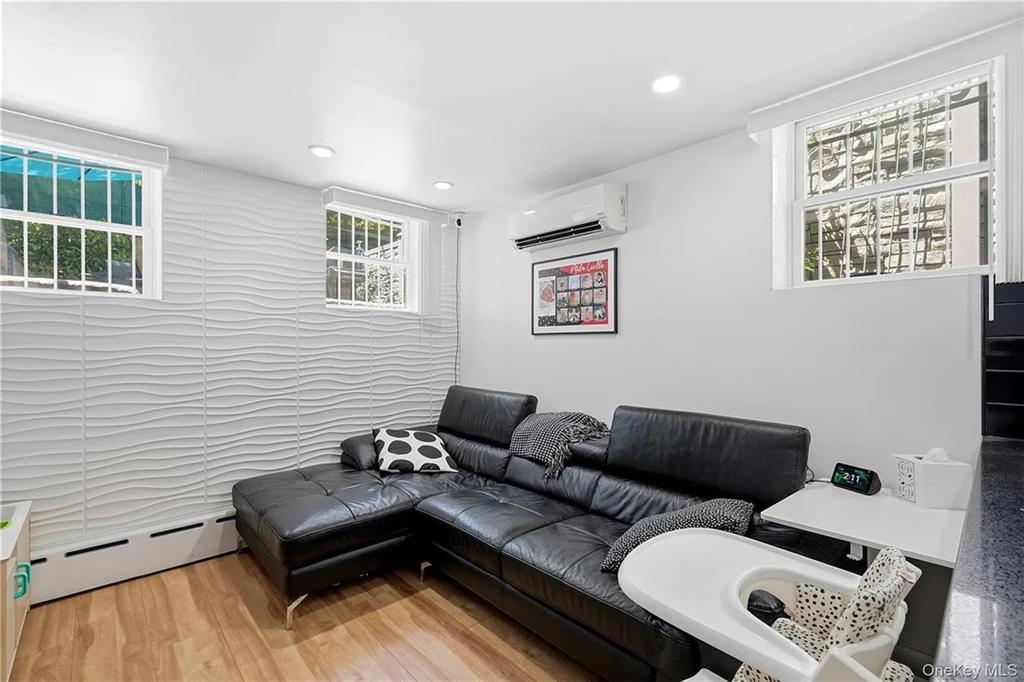 4082 Ocean Avenue Manhattan Beach Brooklyn NY 11235