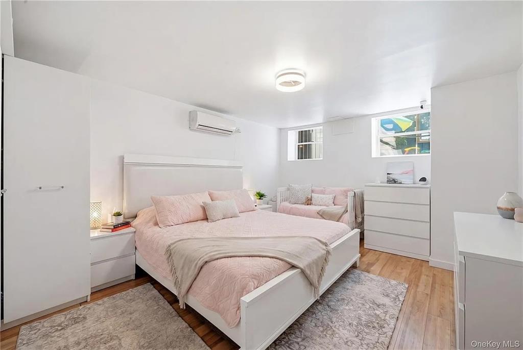 4082 Ocean Avenue Manhattan Beach Brooklyn NY 11235