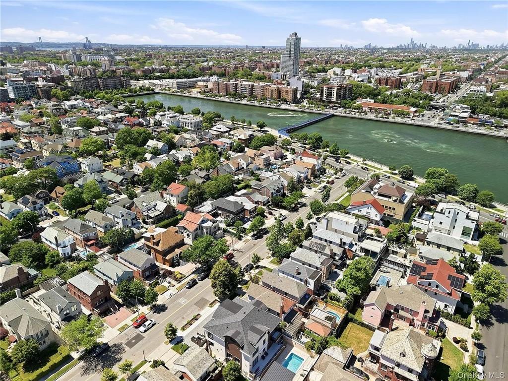 4082 Ocean Avenue Manhattan Beach Brooklyn NY 11235