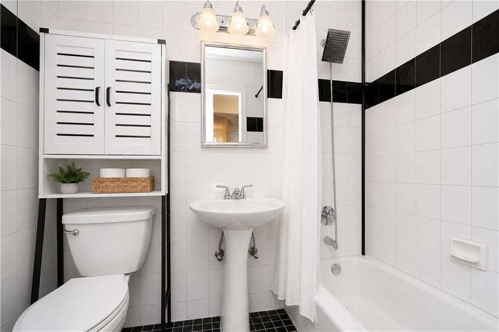 76 Dongan Avenue Westerleigh Staten Island NY 10314
