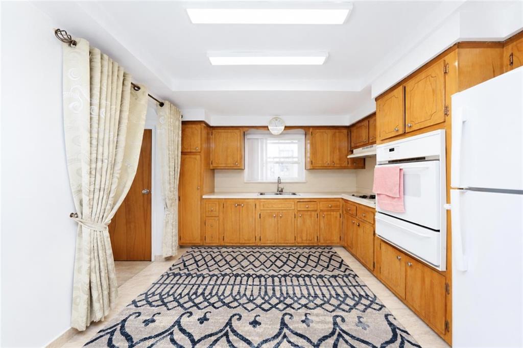 135 Bay 29th Street Bath Beach Brooklyn NY 11214