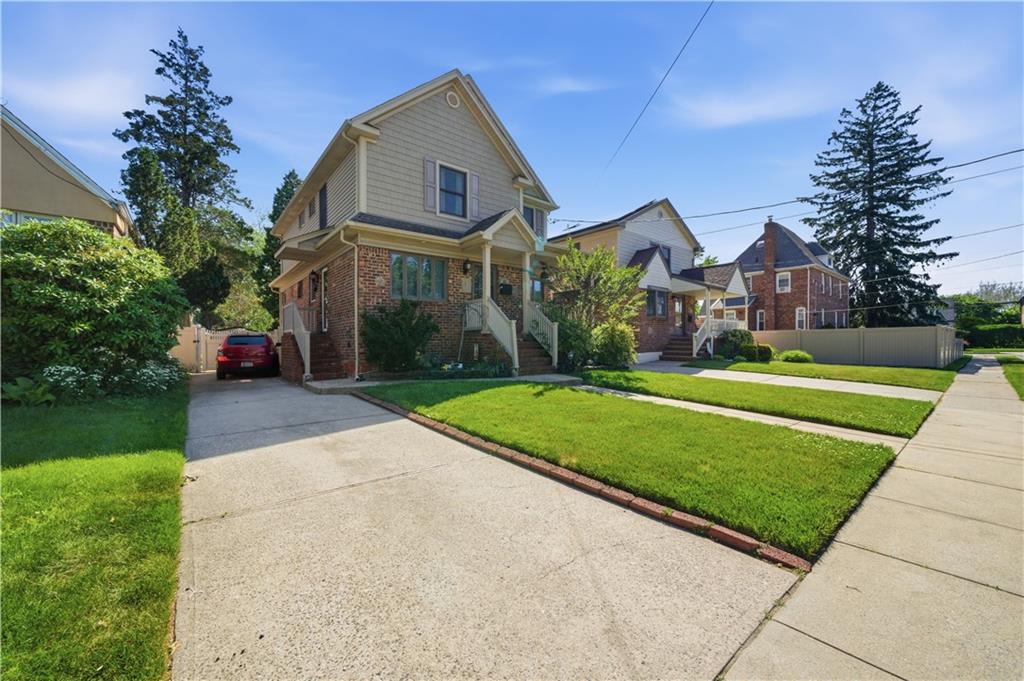 64 Coventry Gdns Out of NYC Lynbrook NY 11563