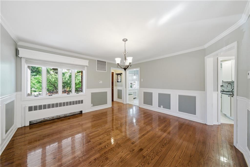 64 Coventry Gdns Out of NYC Lynbrook NY 11563