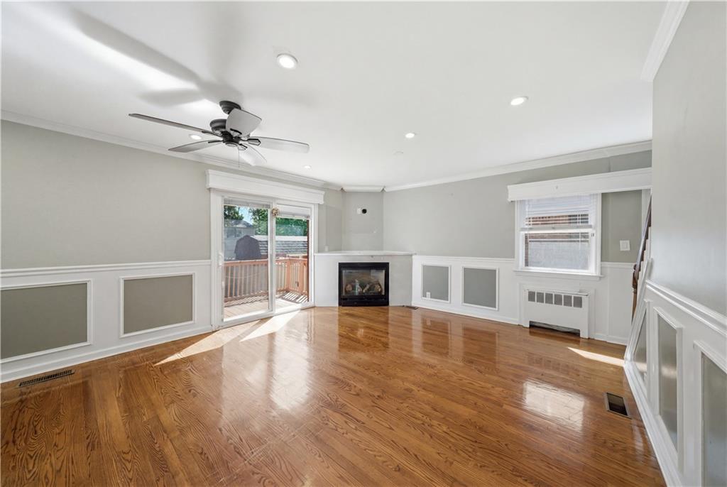 64 Coventry Gdns Out of NYC Lynbrook NY 11563