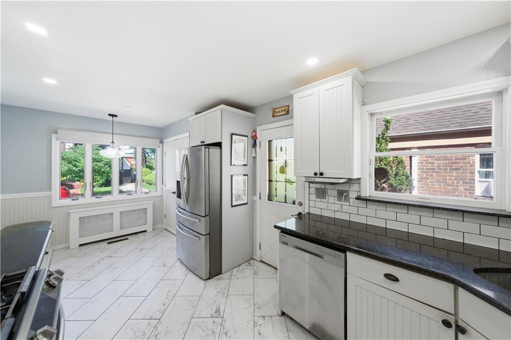 64 Coventry Gdns Out of NYC Lynbrook NY 11563
