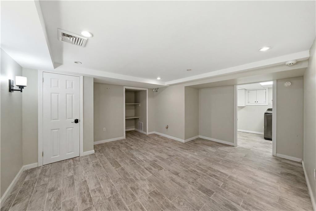 64 Coventry Gdns Out of NYC Lynbrook NY 11563