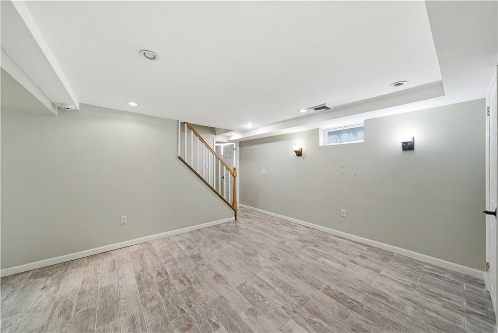 64 Coventry Gdns Out of NYC Lynbrook NY 11563