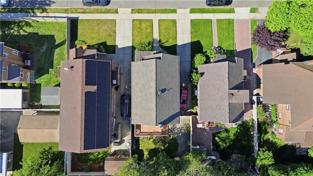 64 Coventry Gdns Out of NYC Lynbrook NY 11563