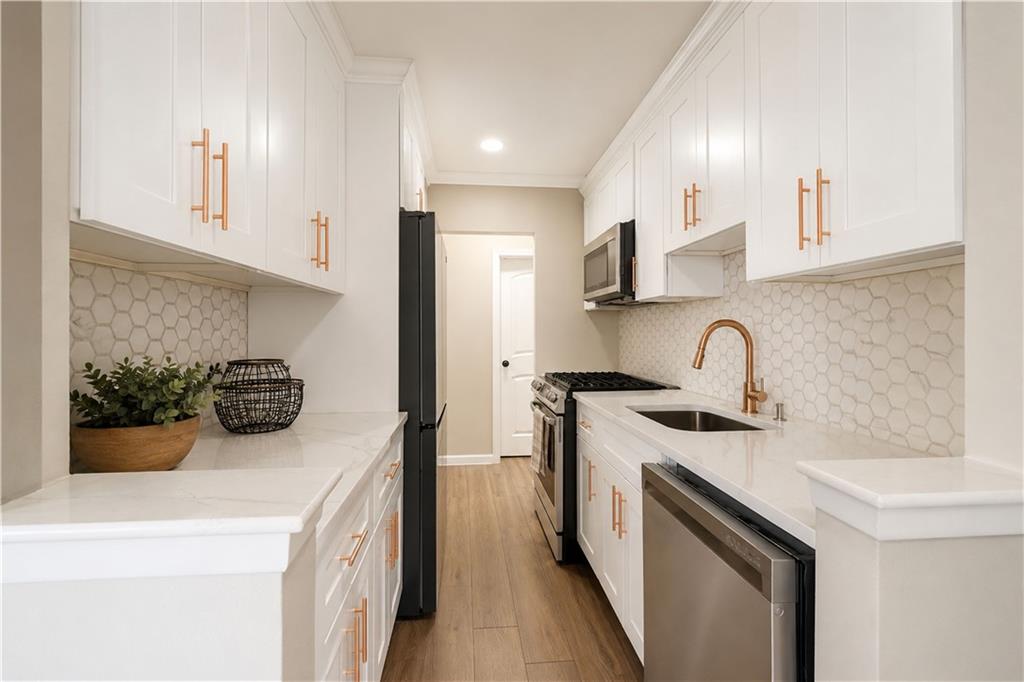 8710 149th Avenue Lindenwood Howard Beach NY 11414