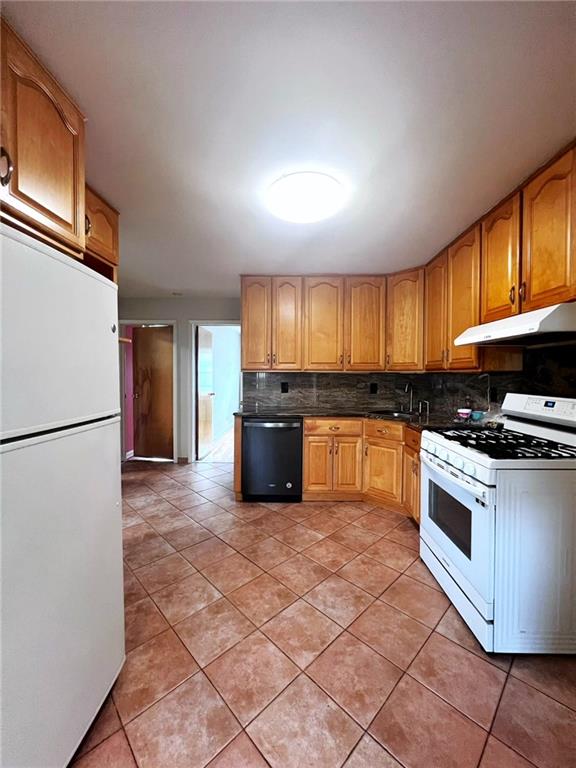 61-51 84th Street Middle Village Middle Village NY 11379