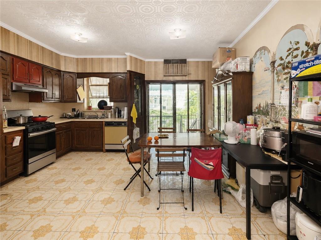8876 19th Avenue Bensonhurst Brooklyn NY 11214