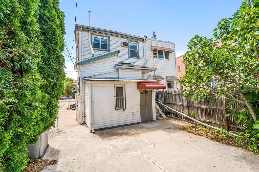 1769 Stillwell Avenue Gravesend Brooklyn NY 11223