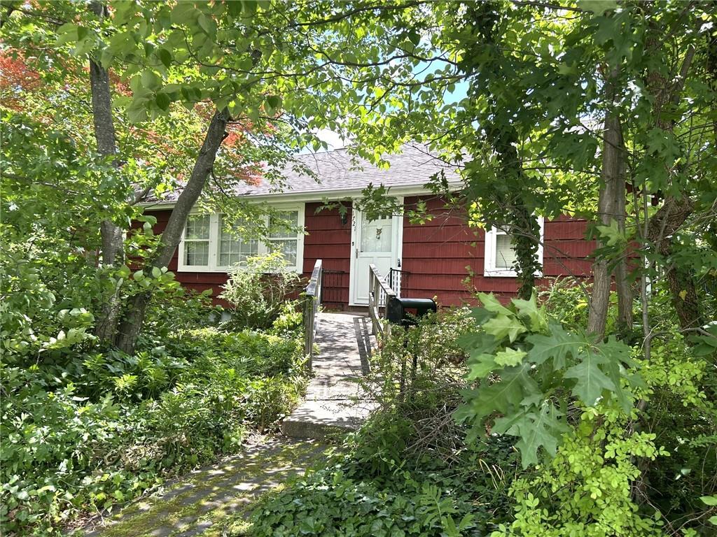 1721 Carlton Avenue Woodrow Staten Island NY 10309