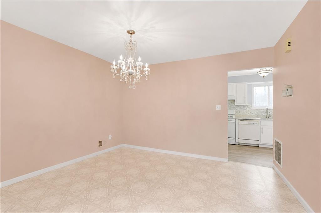 29 Wood Court Rossville Staten Island NY 10309