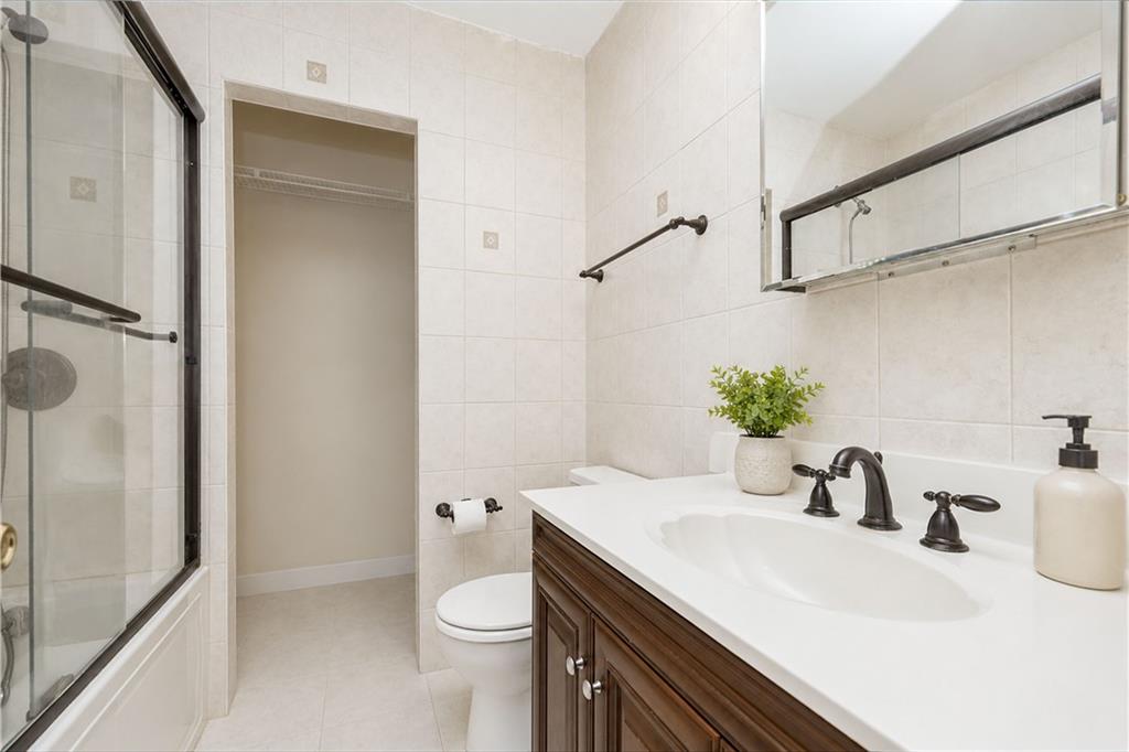 29 Wood Court Rossville Staten Island NY 10309