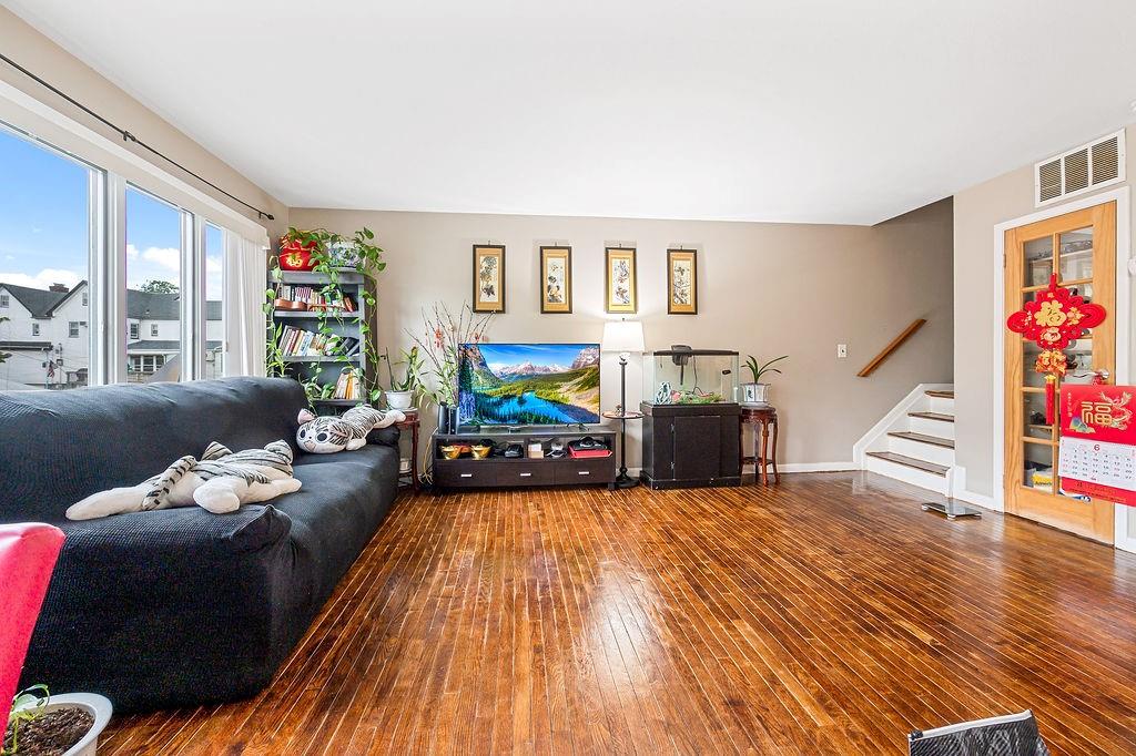 7 Andrea Court Eltingville Staten Island NY 10312