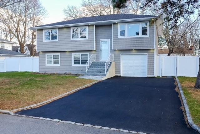 75 Fillmore Avenue Out of NYC Deer Park NY 11729