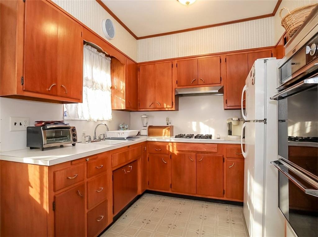 1221 81st Street Dyker Heights Brooklyn NY 11228