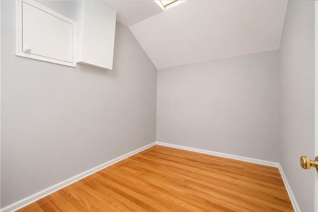 218 Essex Drive New Springville Staten Island NY 10314