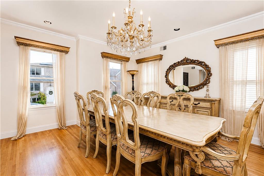22 Putters Court Silver Lake Staten Island NY 10301