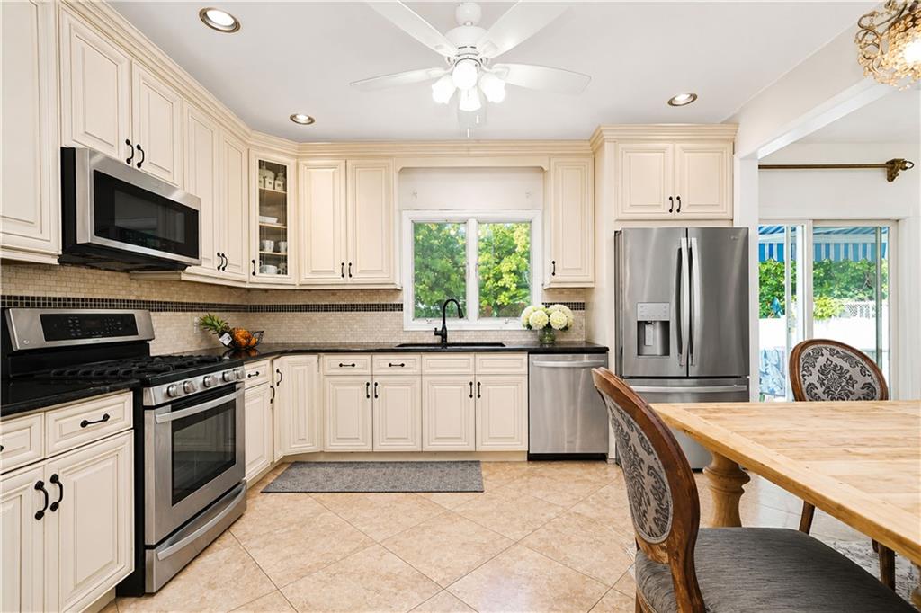 22 Putters Court Silver Lake Staten Island NY 10301