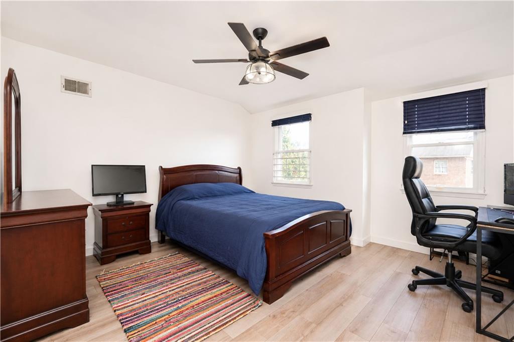 22 Putters Court Silver Lake Staten Island NY 10301