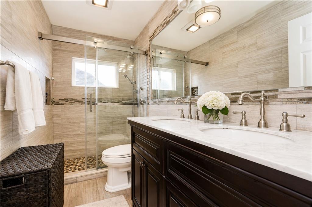 22 Putters Court Silver Lake Staten Island NY 10301