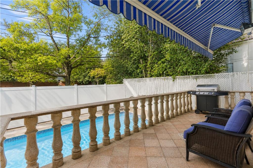 22 Putters Court Silver Lake Staten Island NY 10301