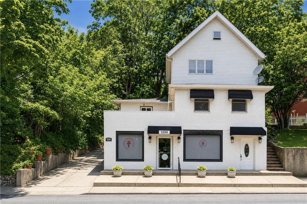 1299 Richmond Road Staten Island NY 10304