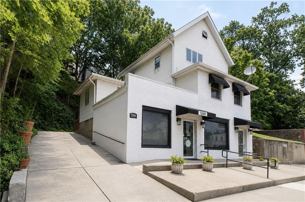 1299 Richmond Road Staten Island NY 10304