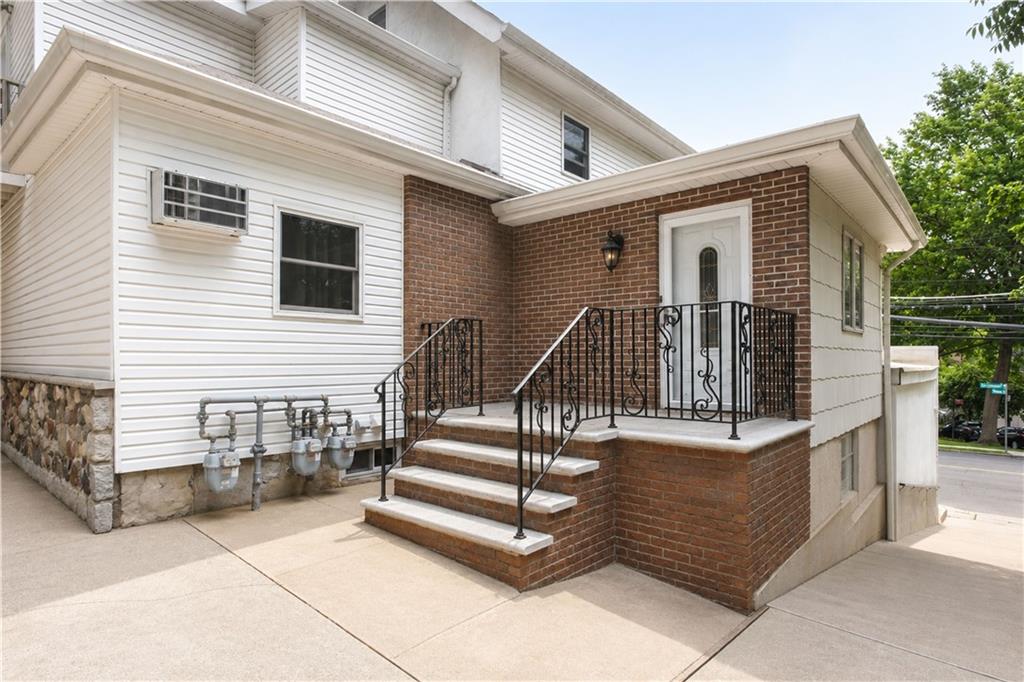 1299 Richmond Road Staten Island NY 10304