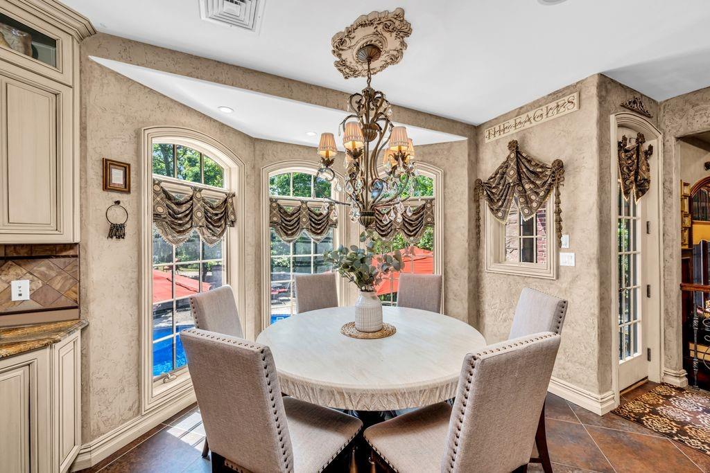 18 Ivan Court Prince's Bay Staten Island NY 10309
