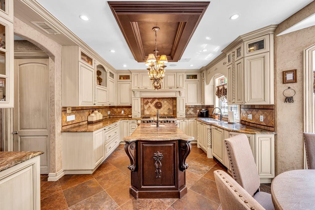 18 Ivan Court Prince's Bay Staten Island NY 10309