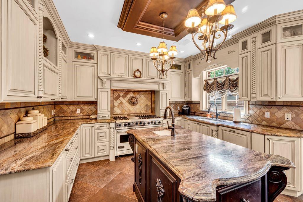 18 Ivan Court Prince's Bay Staten Island NY 10309
