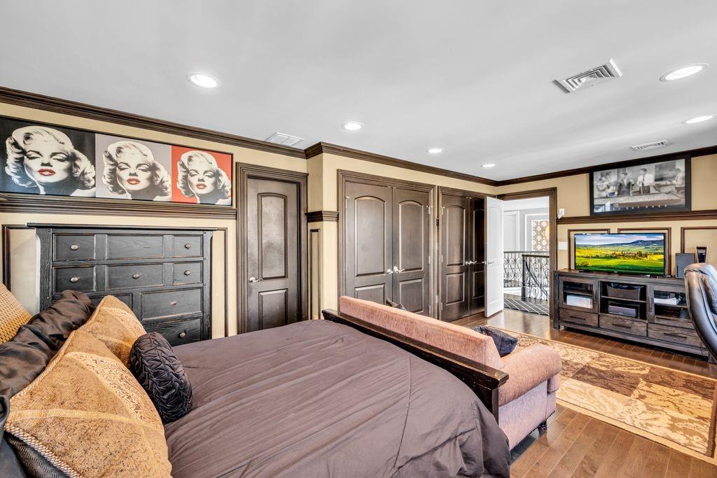 18 Ivan Court Prince's Bay Staten Island NY 10309
