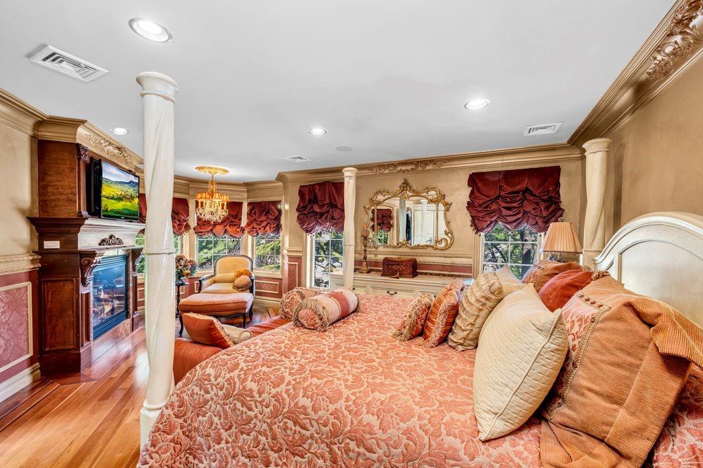 18 Ivan Court Prince's Bay Staten Island NY 10309