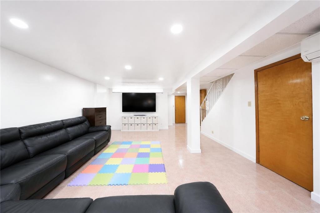 1432 70th Street Dyker Heights Brooklyn NY 11228