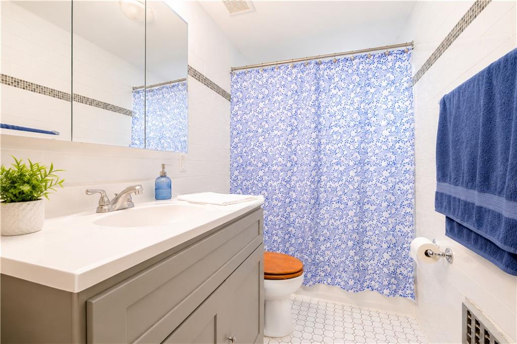 2353 81st Street Bensonhurst Brooklyn NY 11214
