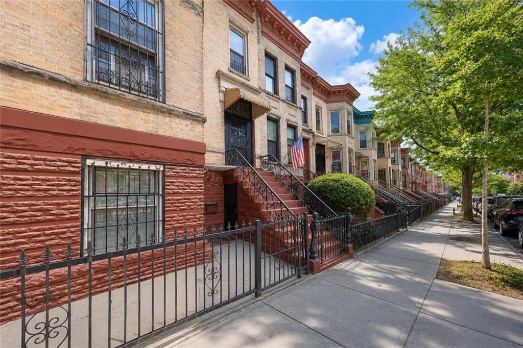 472 57th Street Sunset Park Brooklyn NY 11220