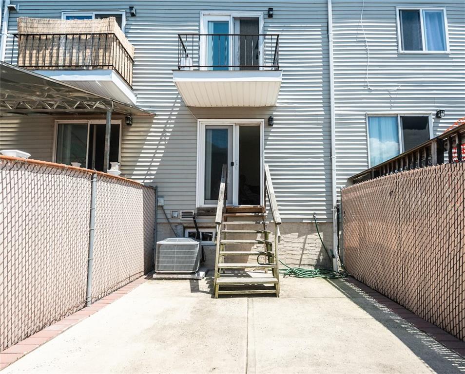 91 Circle Loop Park Hill Staten Island NY 10304