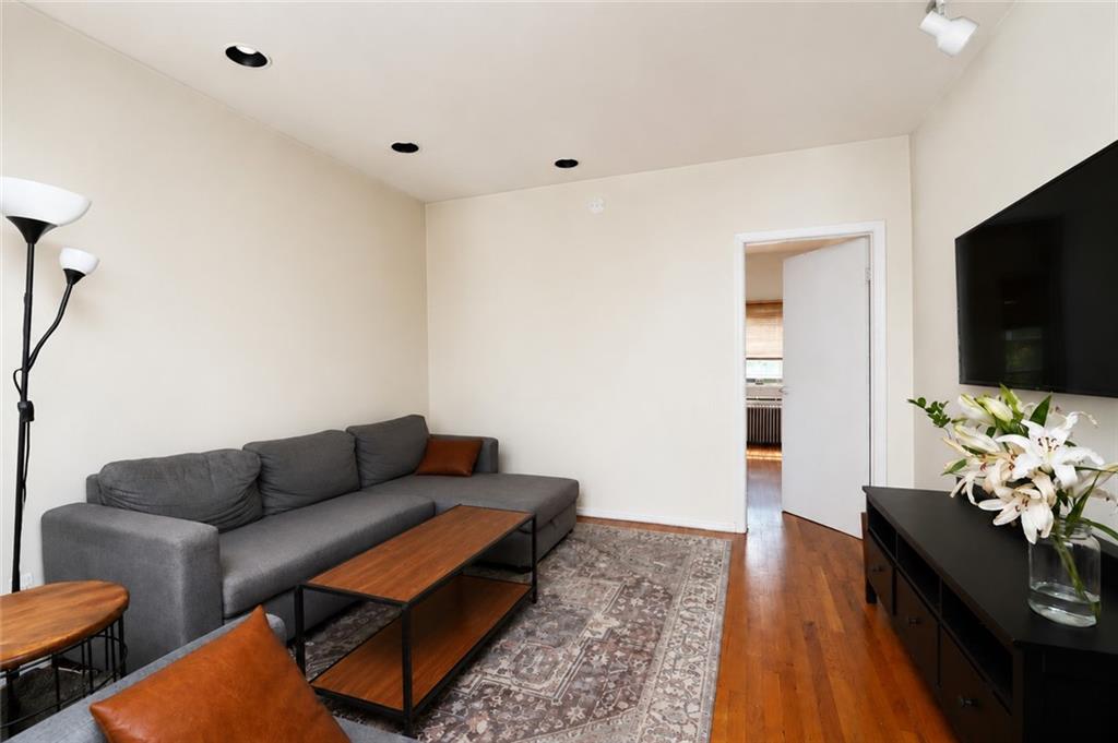 560 Henry Street Carroll Gardens Brooklyn NY 11231