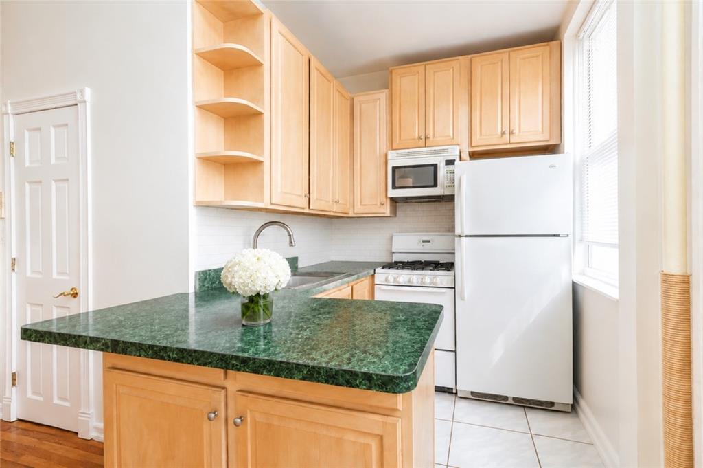 560 Henry Street Carroll Gardens Brooklyn NY 11231