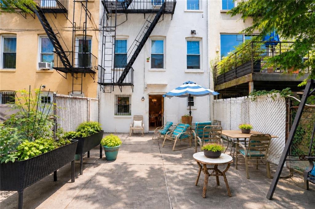 560 Henry Street Carroll Gardens Brooklyn NY 11231