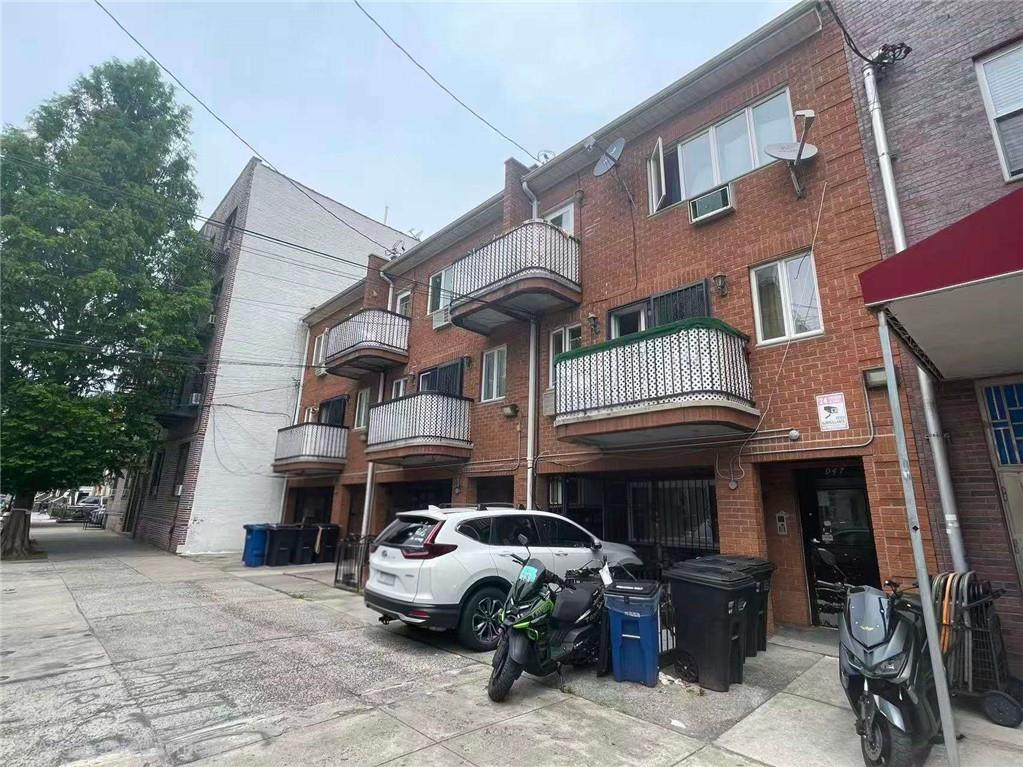 943 59th Street Sunset Park Brooklyn NY 11219
