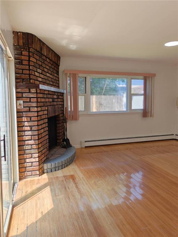 82 LANTERN Road Out of NYC Hicksville NY 11801