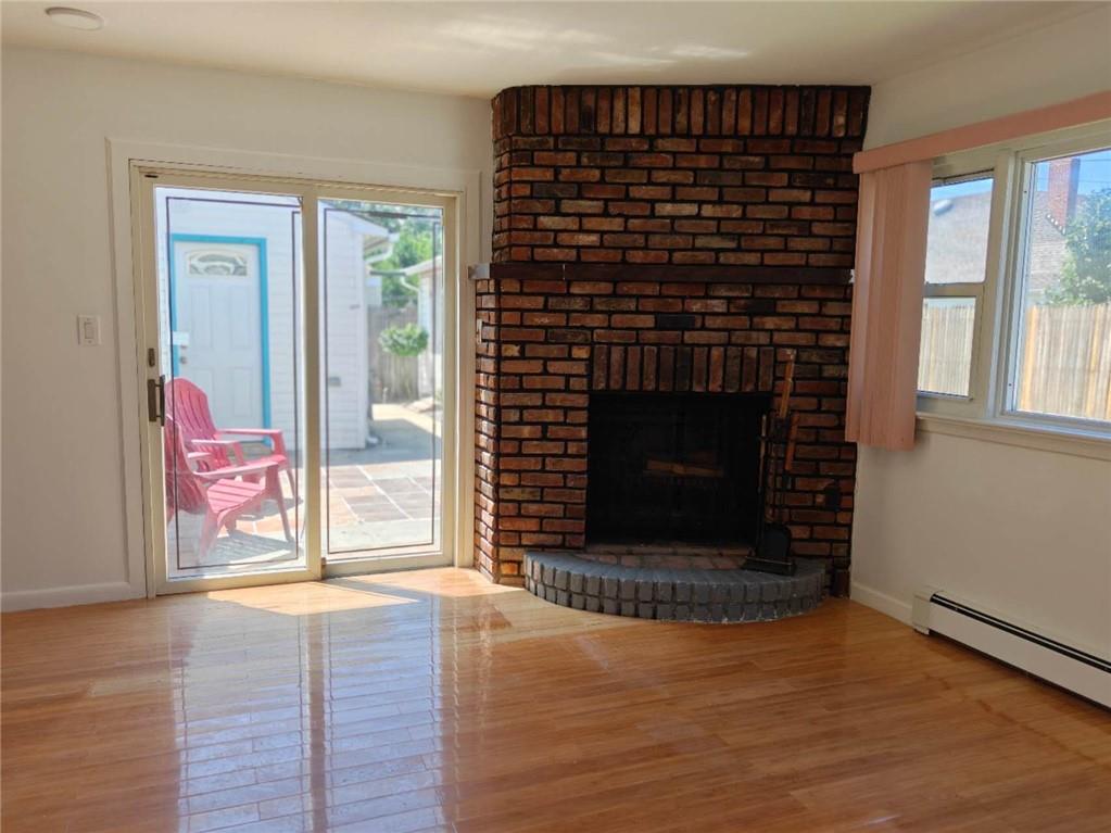 82 LANTERN Road Out of NYC Hicksville NY 11801