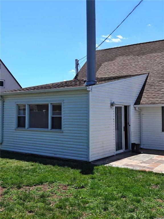 82 LANTERN Road Out of NYC Hicksville NY 11801