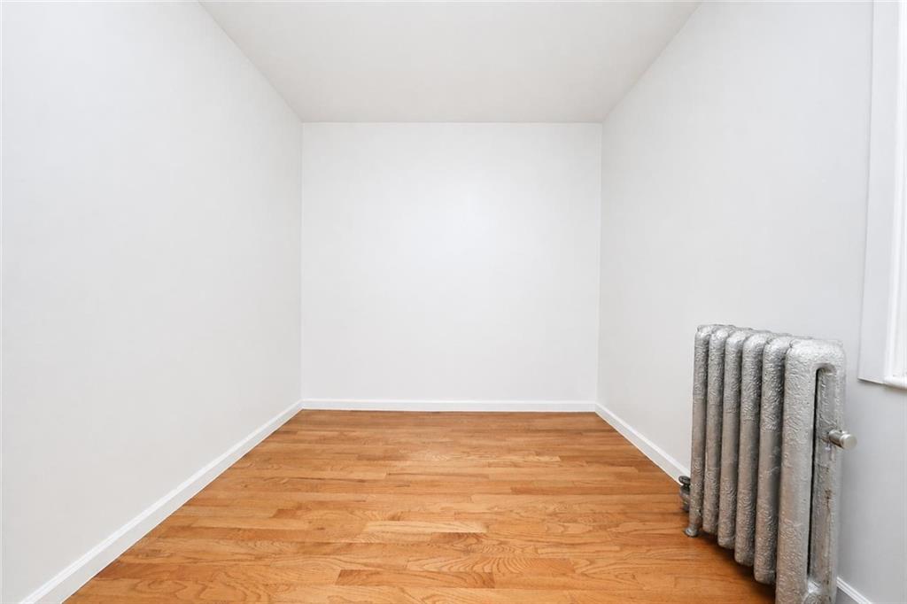 30 W End #6 Avenue Manhattan Beach Brooklyn NY 11235