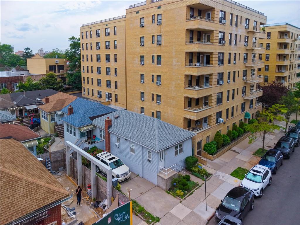 30 W End #6 Avenue Manhattan Beach Brooklyn NY 11235