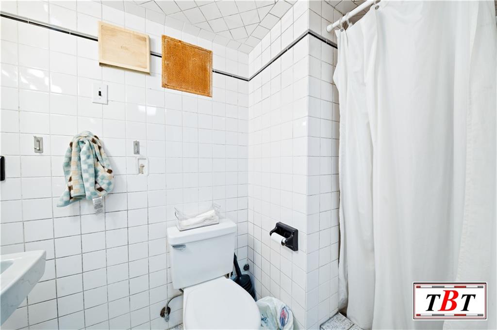 2401 Avenue L Midwood Brooklyn NY 11210